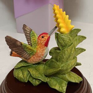 Allen's Hummingbird with Aphelandra Flower - Porcelain Bird Figurine Circa 1996